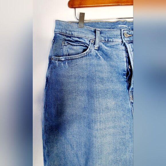 Women's Old Navy Extra High-Rise Sky-Hi Straight Distressed Jeans Size 14 - Picture 2 of 6